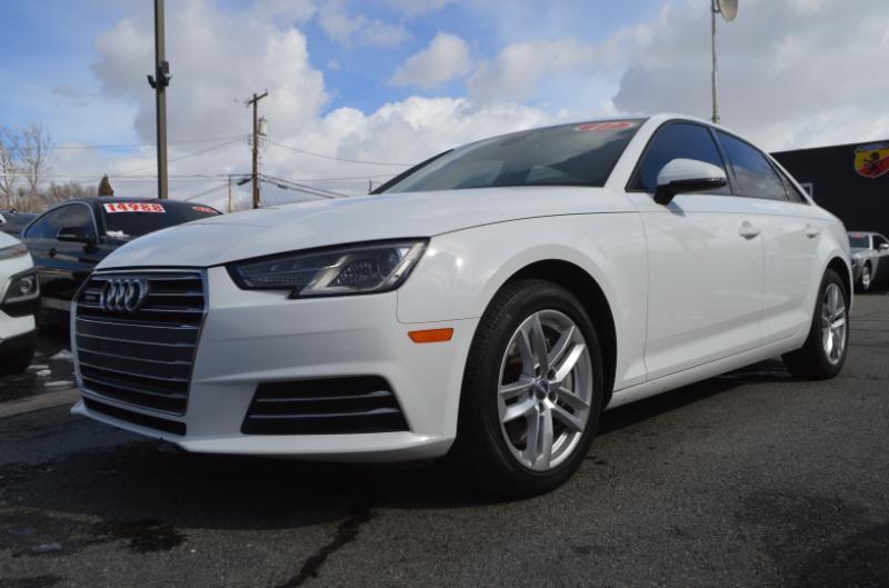 Audi A4 2.0T Premium quattro Sedan 2017