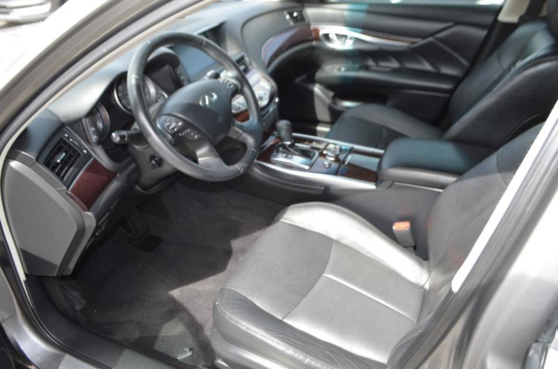 Infiniti M M37x 2011