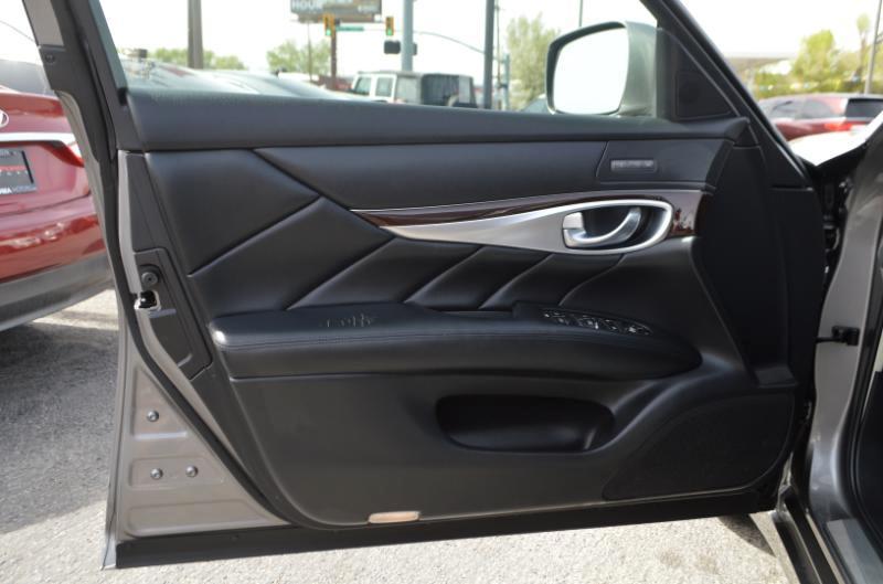 Infiniti M M37x 2011