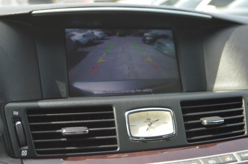 Infiniti M M37x 2011