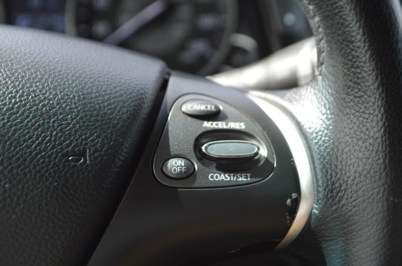 Infiniti M M37x 2011