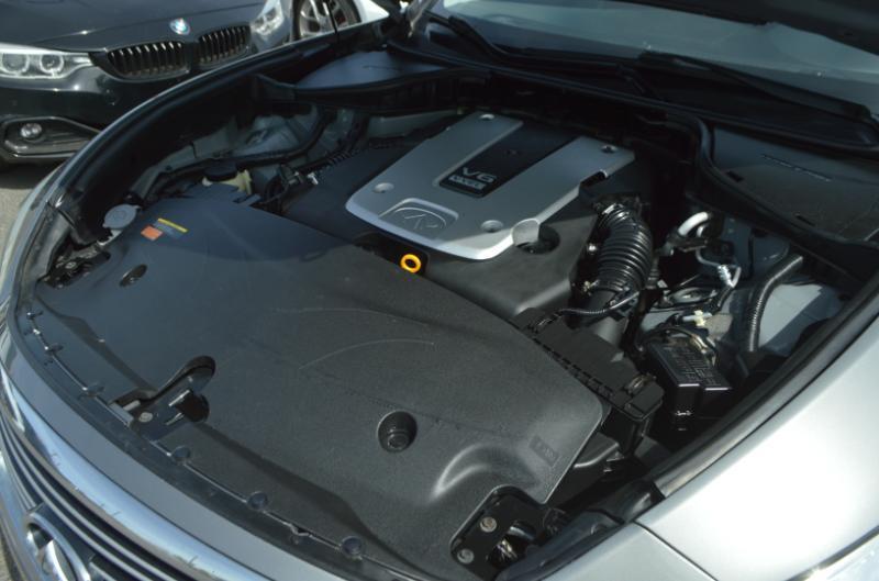 Infiniti M M37x 2011