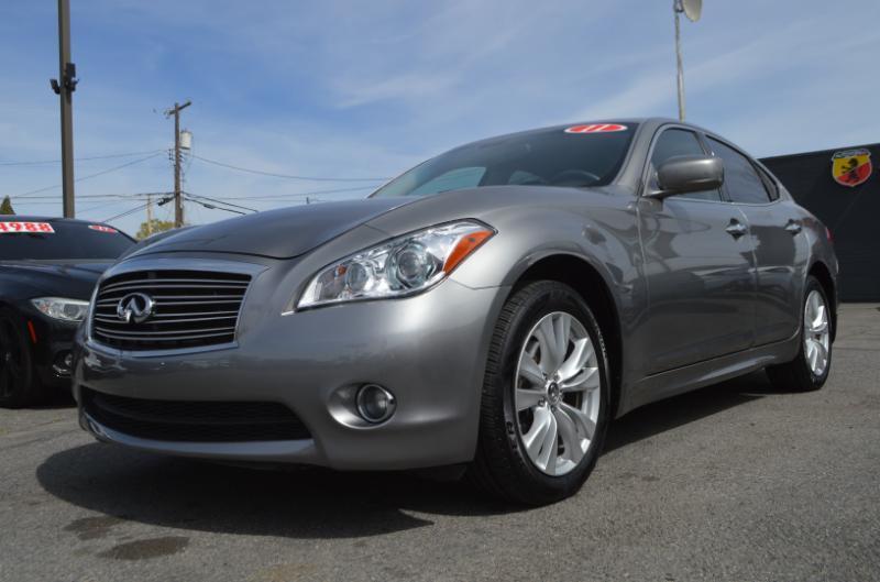Infiniti M M37x 2011