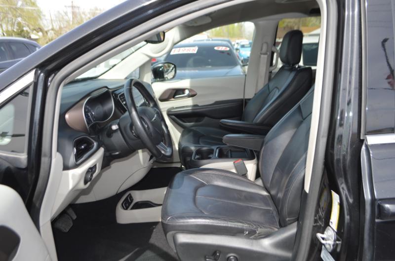 Chrysler Pacifica Touring-L 2017