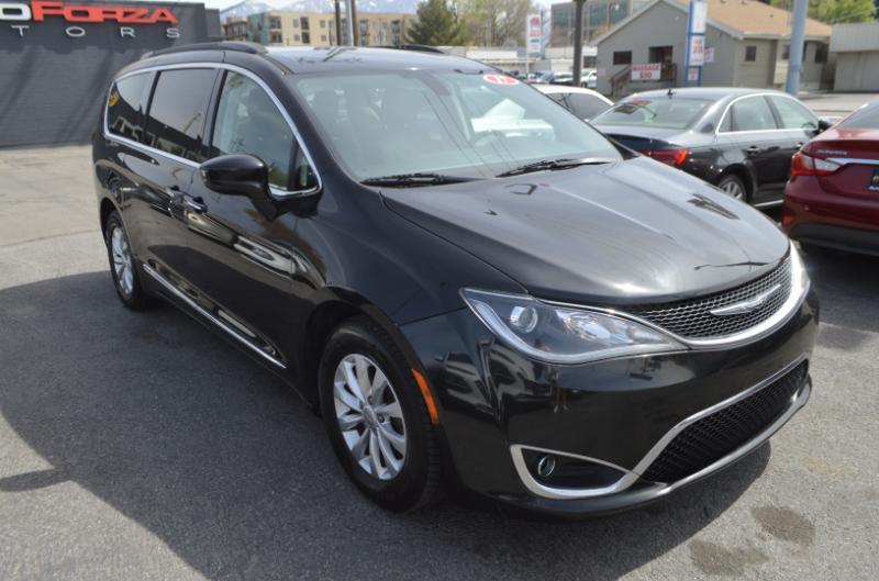 Chrysler Pacifica Touring-L 2017