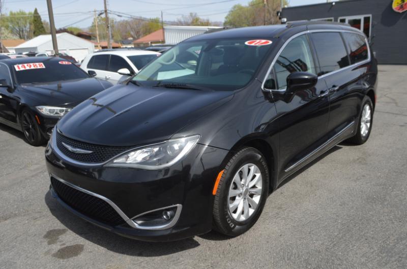 Chrysler Pacifica Touring-L 2017
