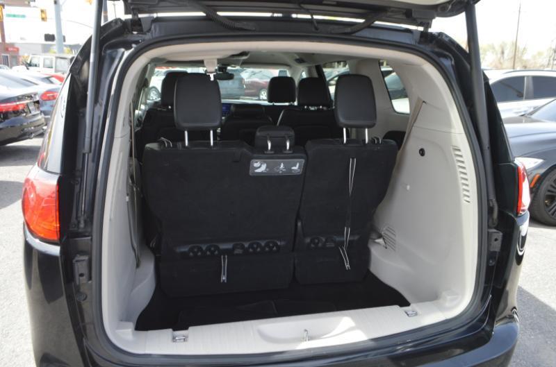 Chrysler Pacifica Touring-L 2017