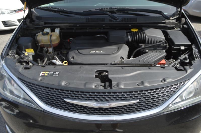 Chrysler Pacifica Touring-L 2017