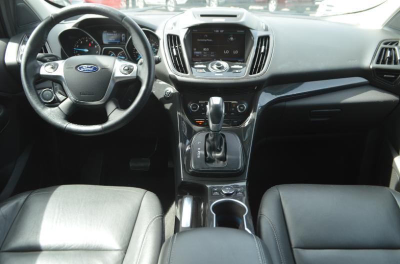 Ford Escape Titanium 4WD 2015