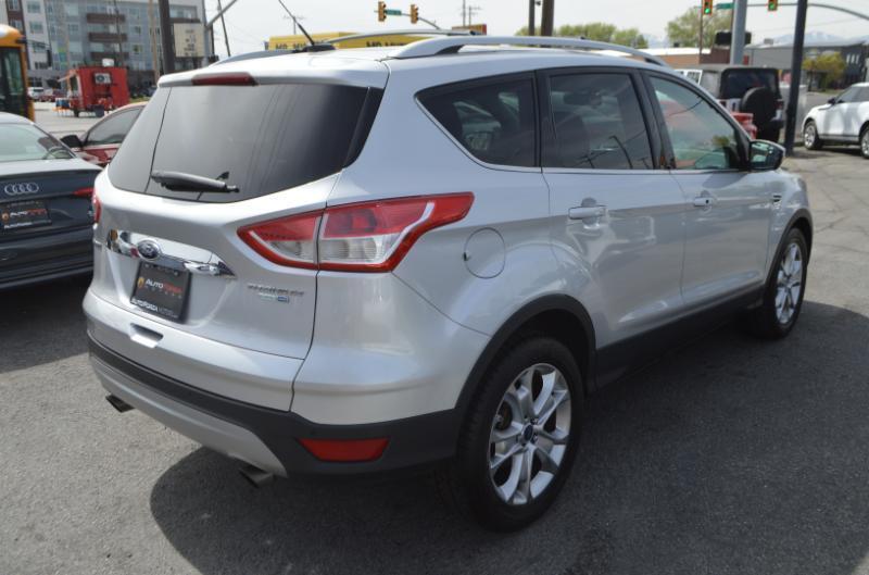 Ford Escape Titanium 4WD 2015