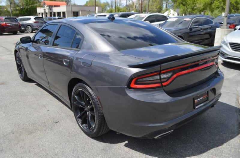Dodge Charger SXT 2017