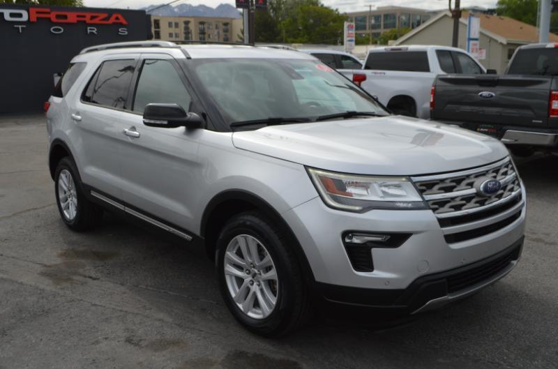 Ford Explorer XLT 4WD 2018