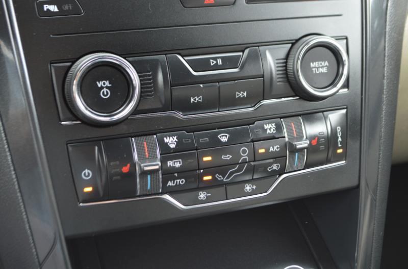 Ford Explorer XLT 4WD 2018