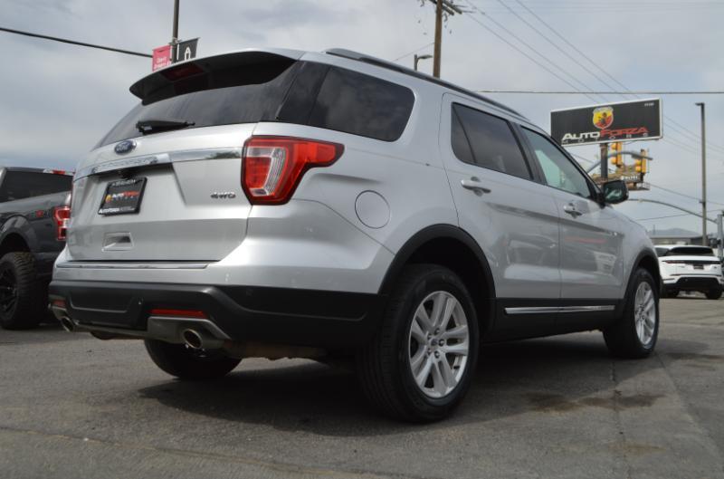 Ford Explorer XLT 4WD 2018