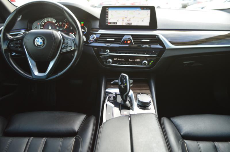 BMW 5-Series  2019