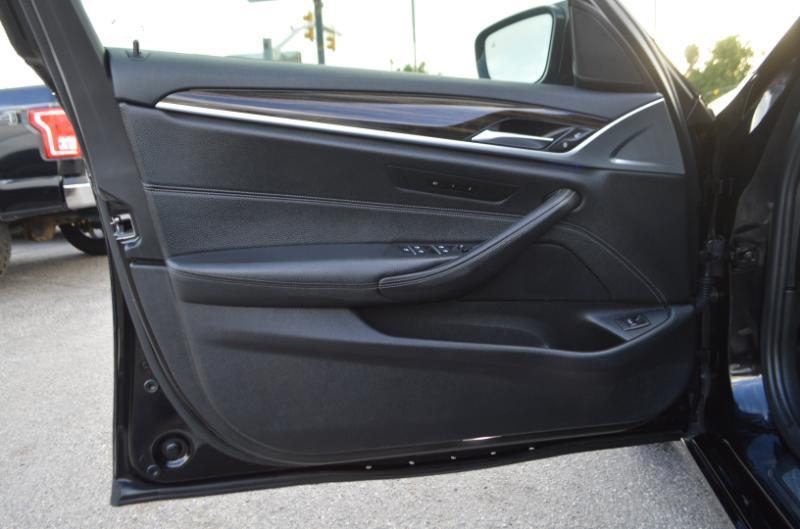 BMW 5-Series  2019