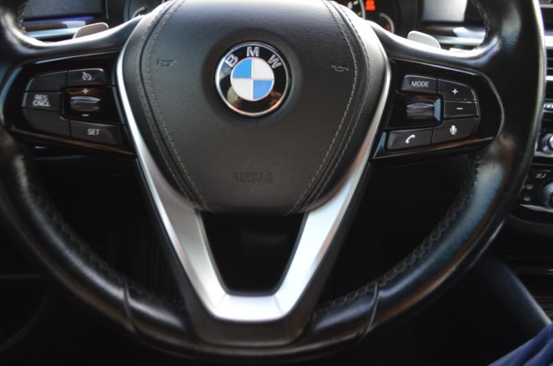 BMW 5-Series  2019