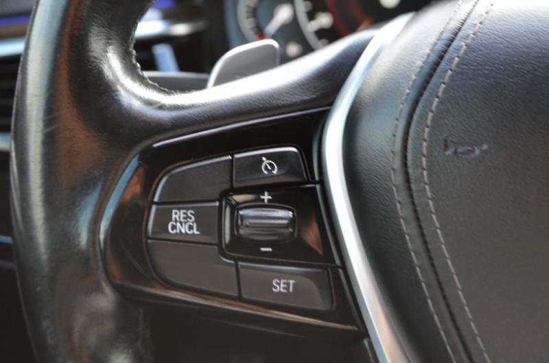 BMW 5-Series  2019