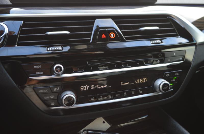 BMW 5-Series  2019