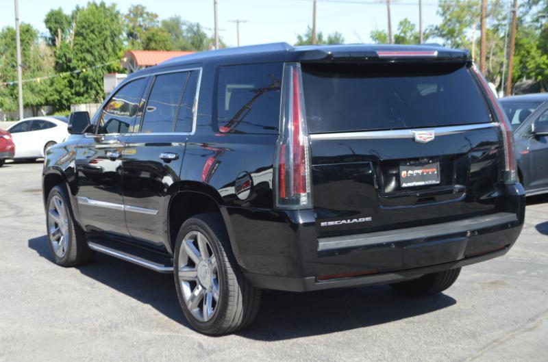 Cadillac Escalade Luxury 4WD 2019