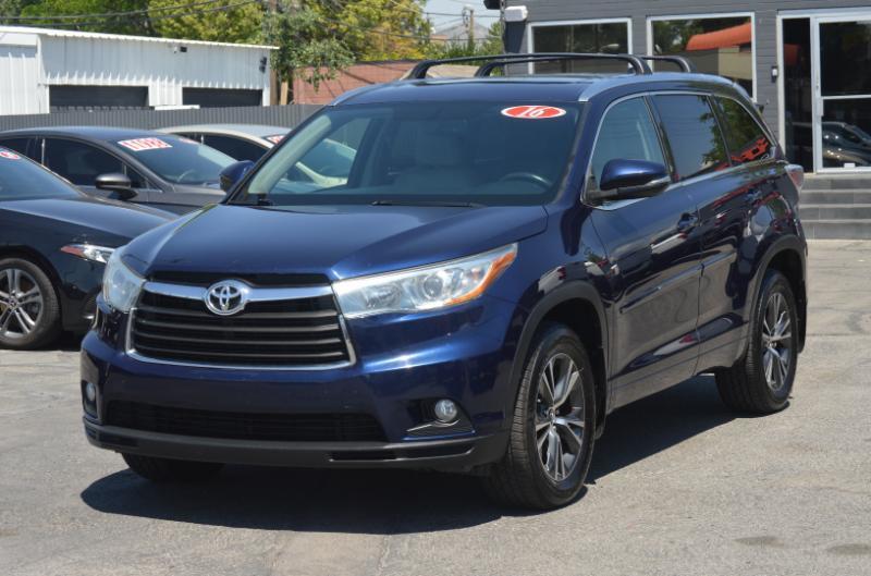 Toyota Highlander XLE AWD V6 2016