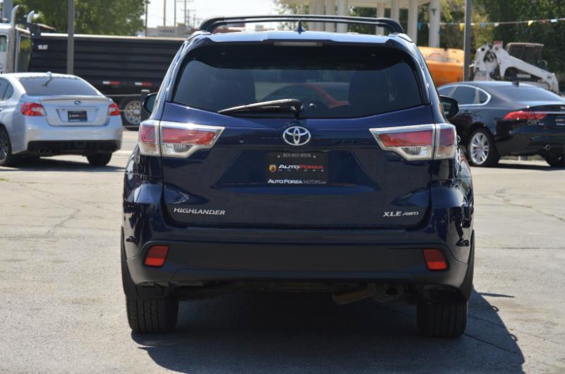 Toyota Highlander XLE AWD V6 2016