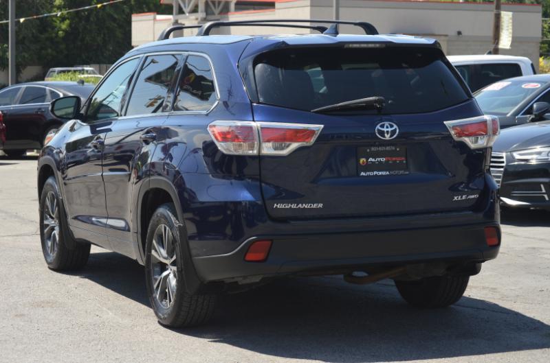 Toyota Highlander XLE AWD V6 2016