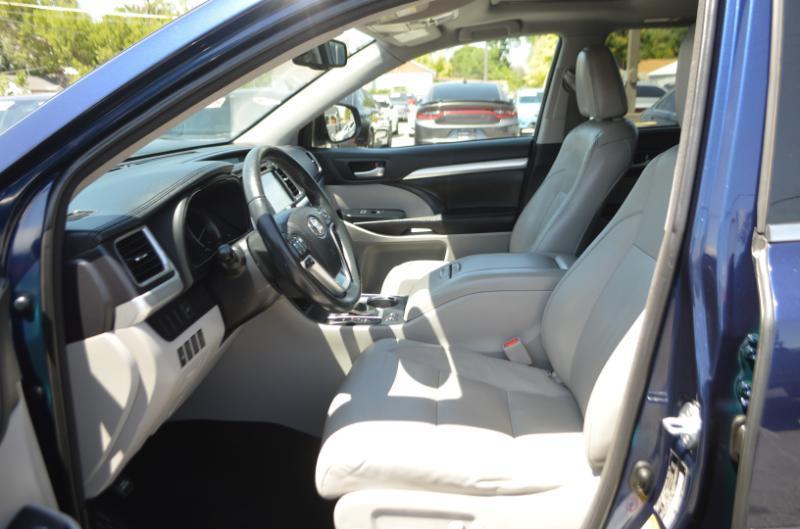 Toyota Highlander XLE AWD V6 2016
