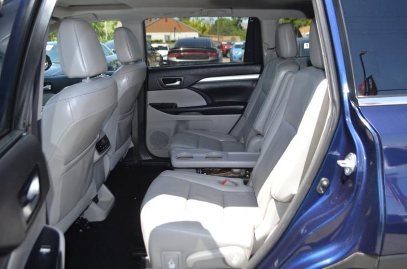 Toyota Highlander XLE AWD V6 2016