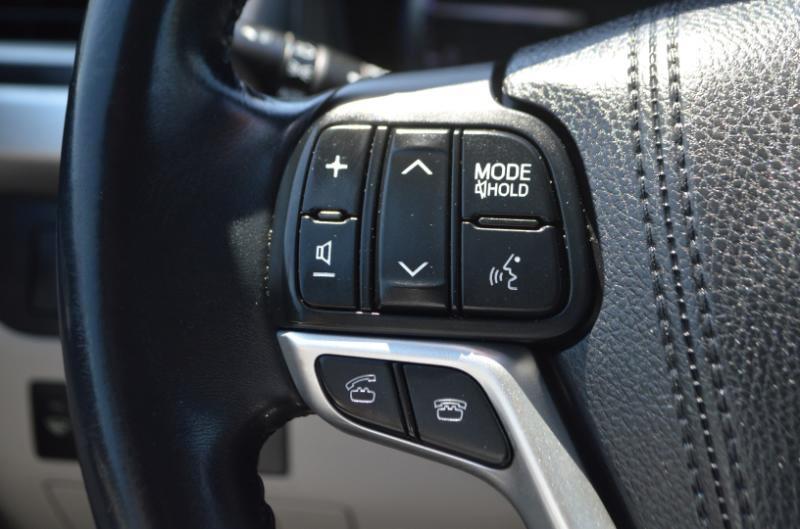 Toyota Highlander XLE AWD V6 2016