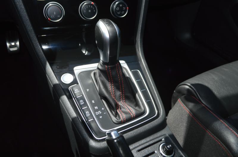 Volkswagen Golf GTI SE 2020