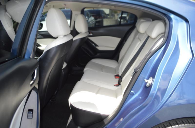 Mazda MAZDA3 s Grand Touring 2017