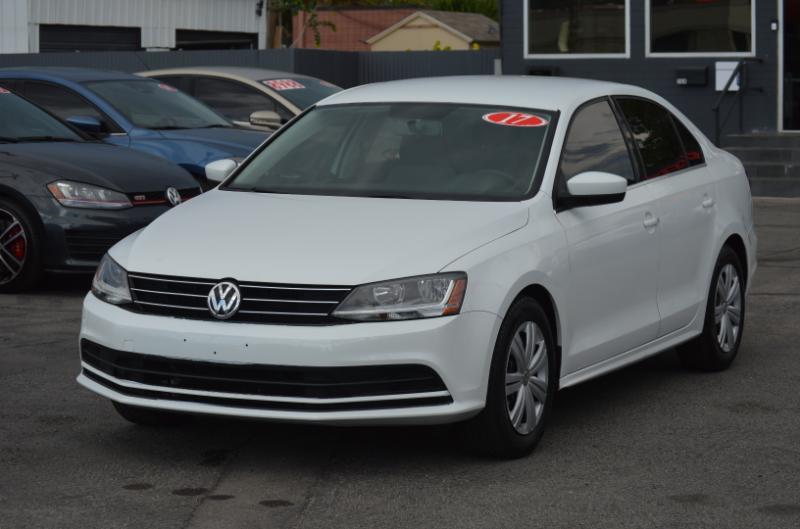 Volkswagen Jetta  2017