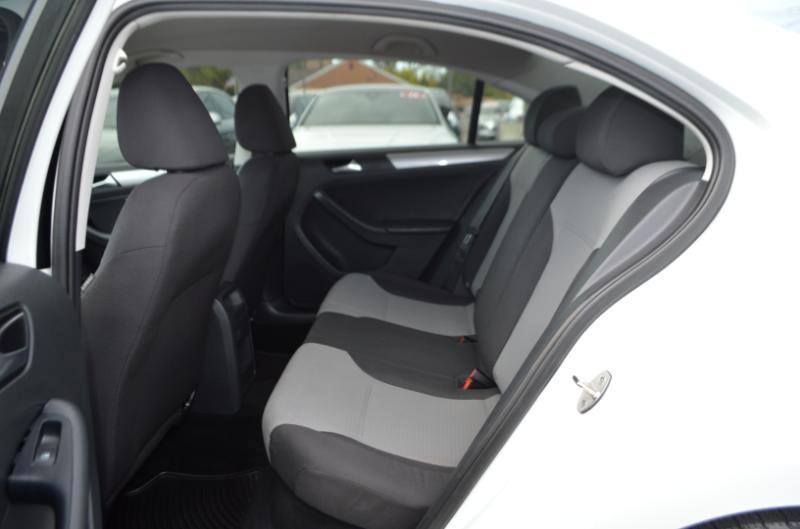 Volkswagen Jetta  2017