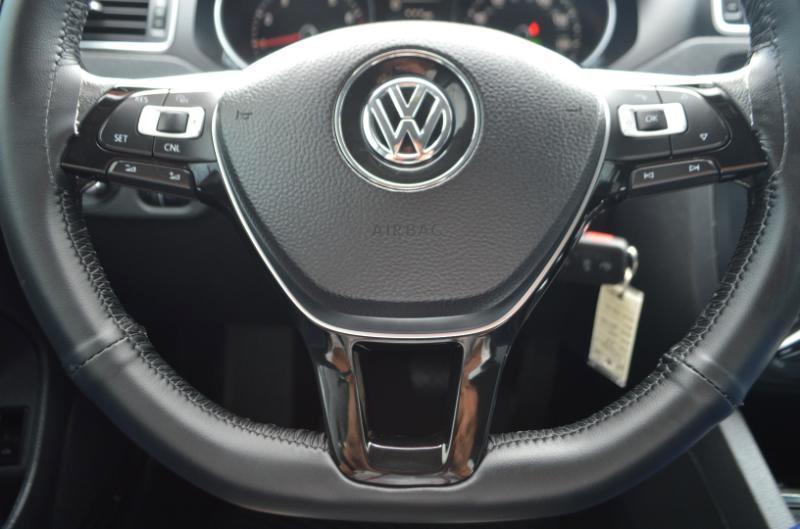Volkswagen Jetta  2017