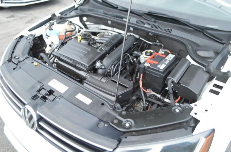 Volkswagen Jetta  2017