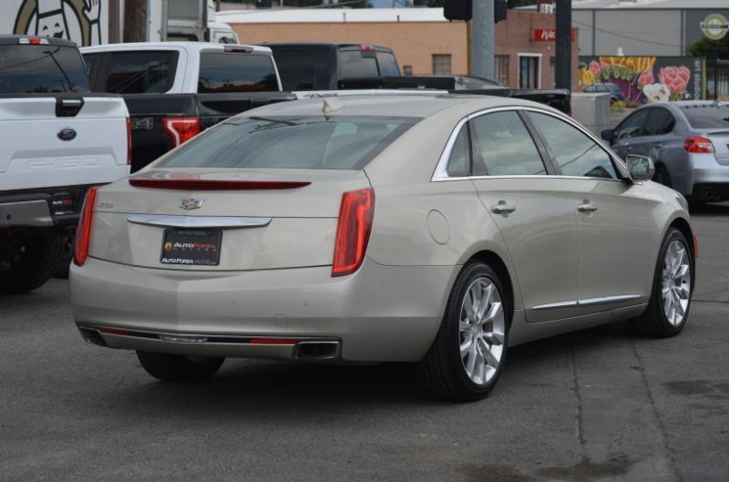 Cadillac XTS  2016