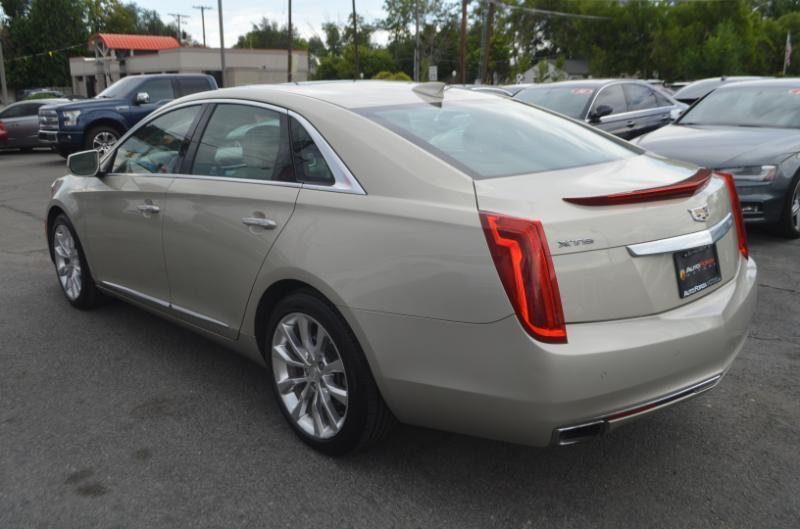 Cadillac XTS  2016