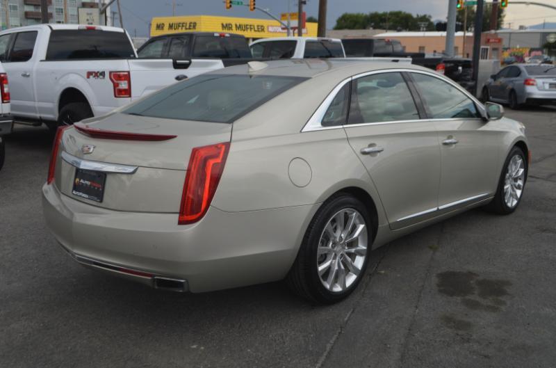 Cadillac XTS  2016