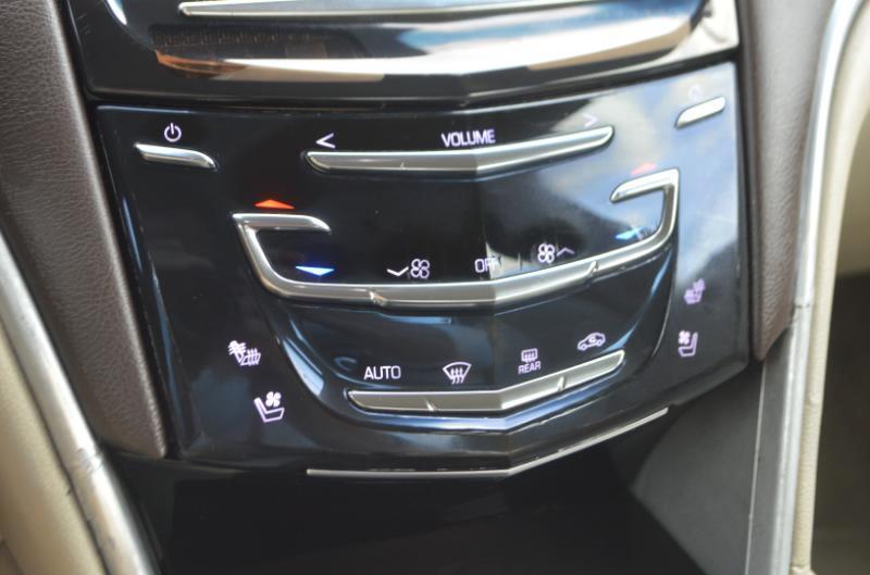 Cadillac XTS  2016