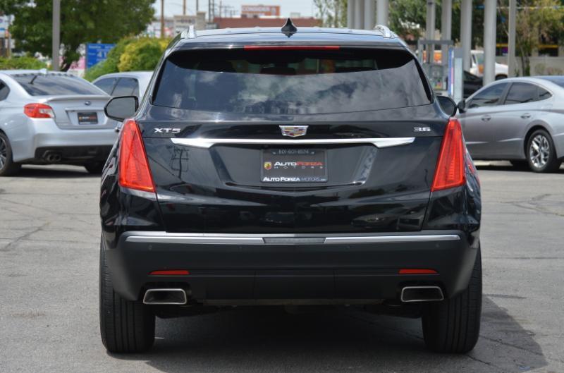 Cadillac XT5 Base 2018