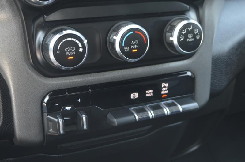 RAM 2500 Big Horn Crew Cab 4WD 2021