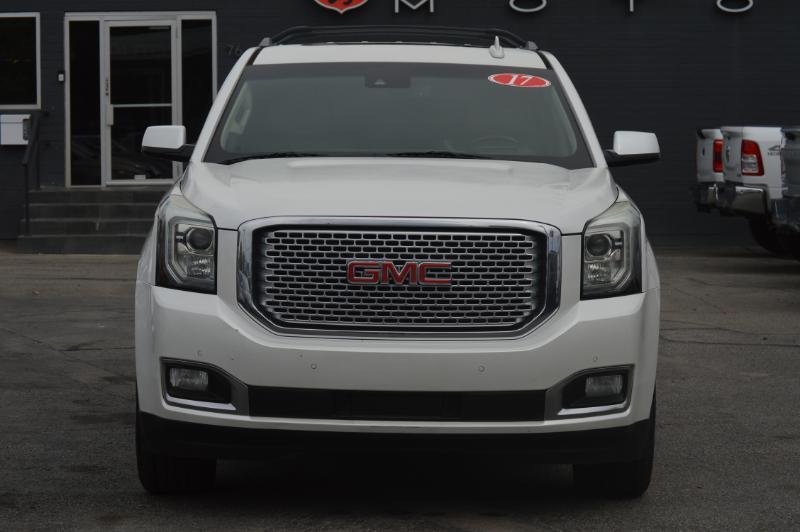 GMC Yukon XL Denali 4WD 2017