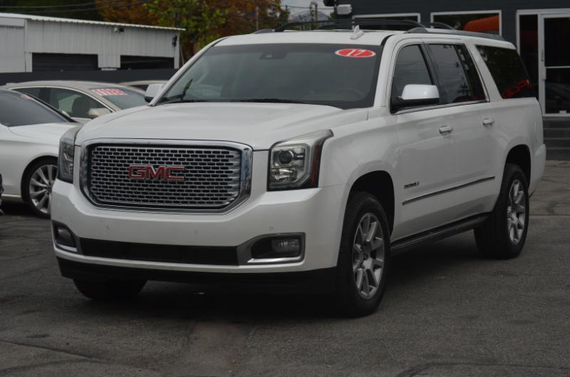 GMC Yukon XL Denali 4WD 2017