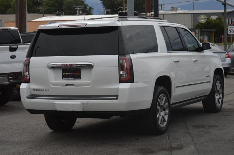 GMC Yukon XL Denali 4WD 2017