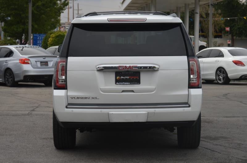 GMC Yukon XL Denali 4WD 2017