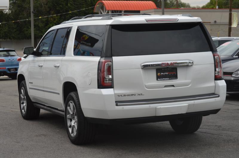 GMC Yukon XL Denali 4WD 2017