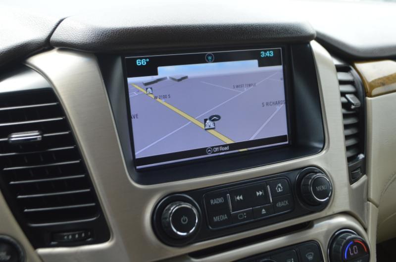 GMC Yukon XL Denali 4WD 2017