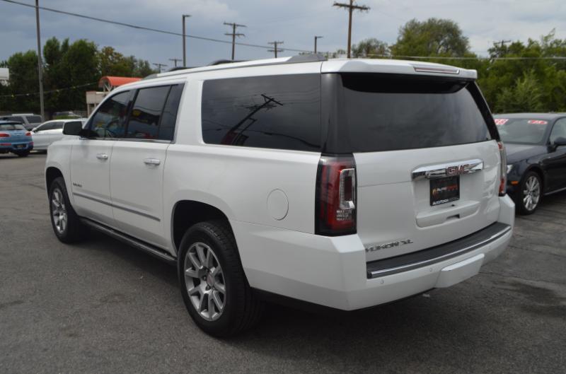 GMC Yukon XL Denali 4WD 2017