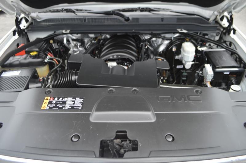 GMC Yukon XL Denali 4WD 2017
